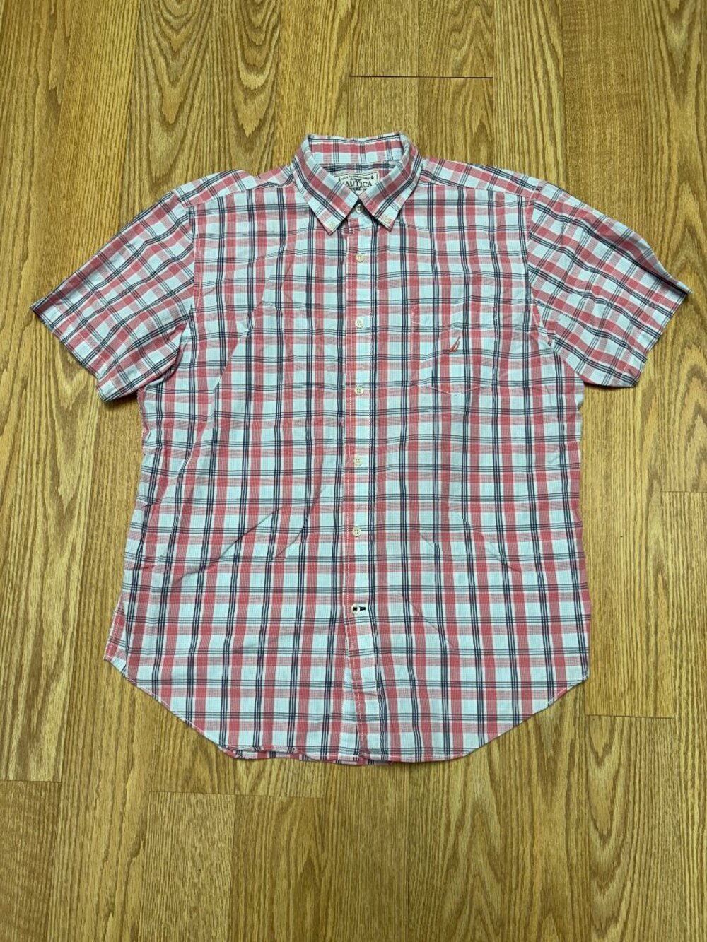 Nautica Men's Short Sleeve Button Down Collared Shirt Size Large Plaid